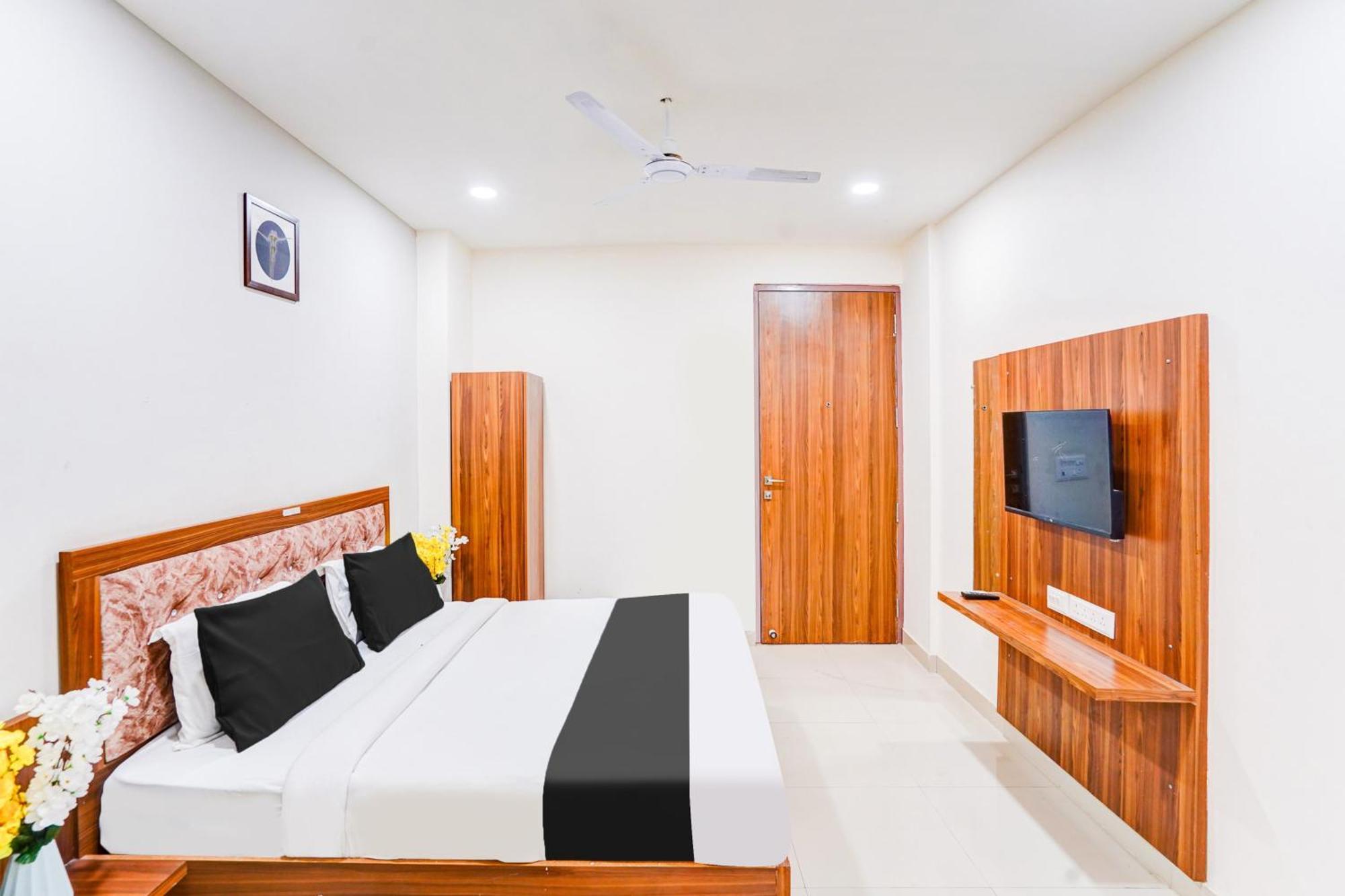 Super Collection O Sector 104 Noida Hotel Luaran gambar