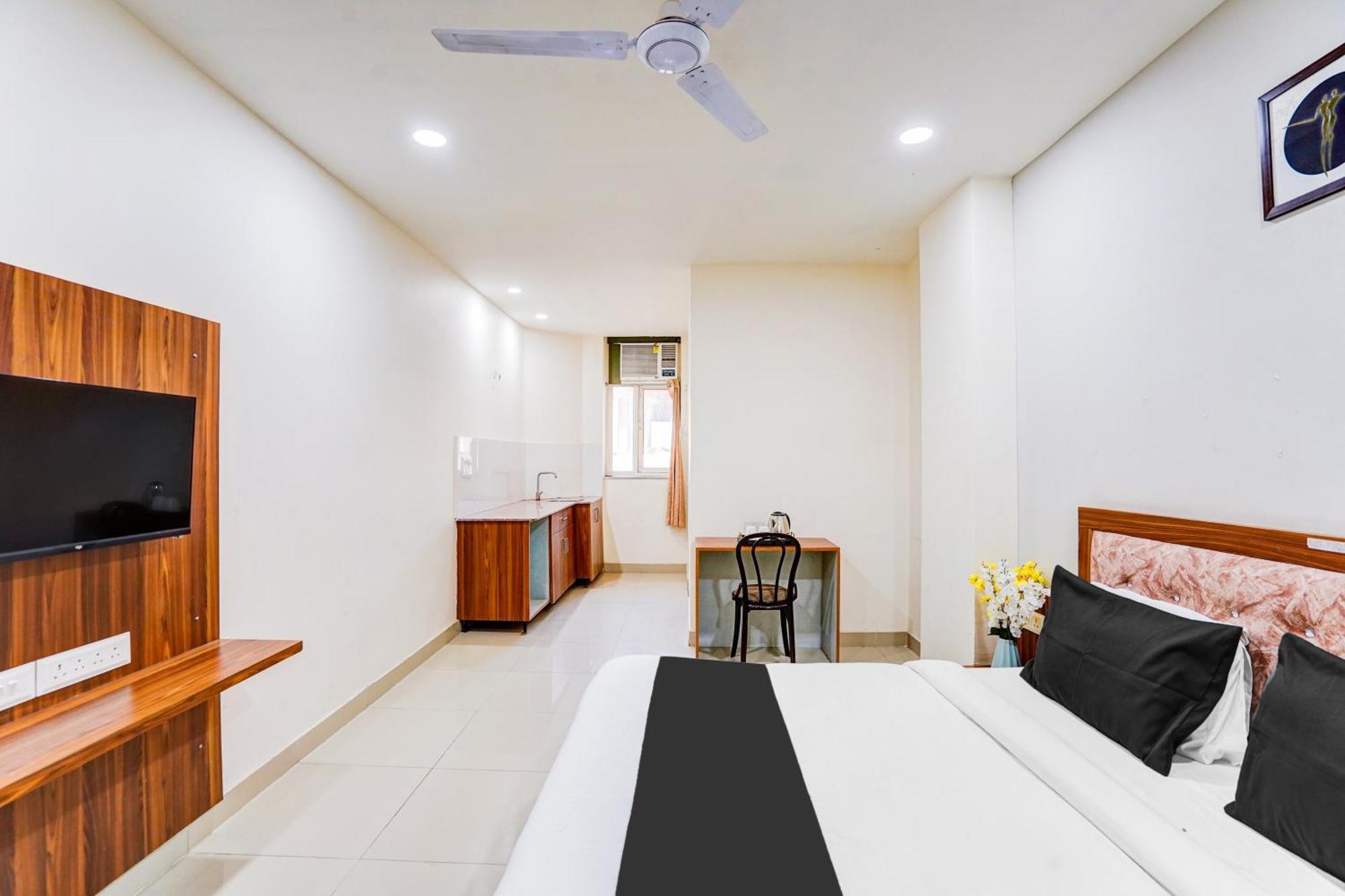 Super Collection O Sector 104 Noida Hotel Luaran gambar
